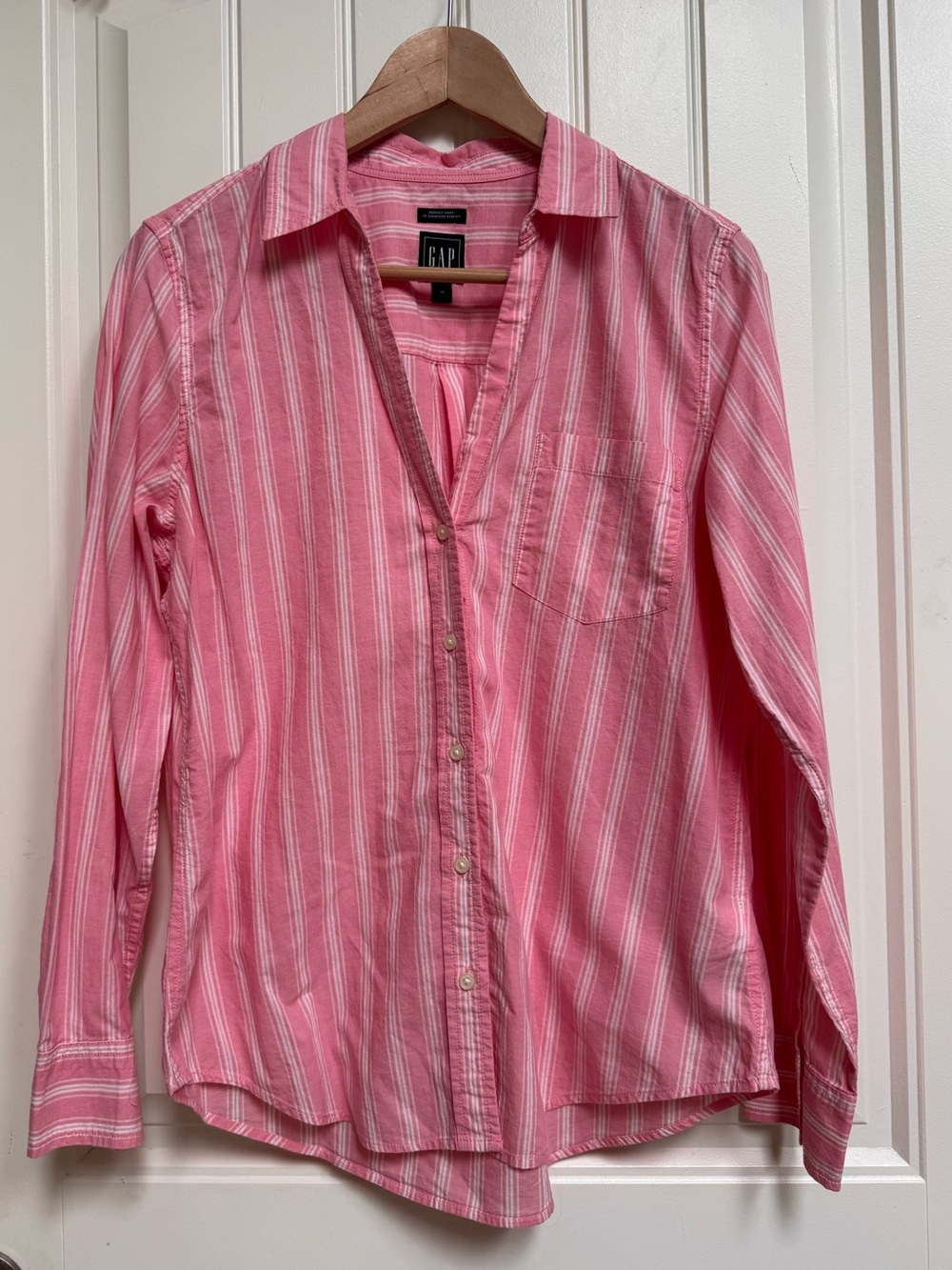 GAP Pink and White Striped Cotton Perfect Shirt. Size M
